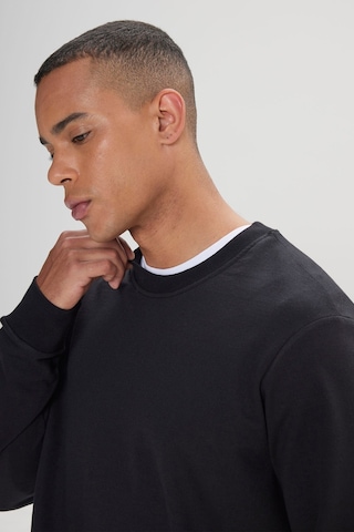 AC&Co / Altınyıldız Classics Standart Fit Normal Kesim Pamuk Bisiklet Yaka Erkek Sweatshirt Siyah