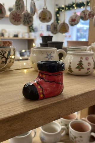 Kırmızı Bot Formlu Seramik Şamdan Çok Renkli