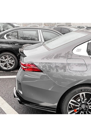Bmw G60 Bagaj Spoiler Parlak Siyah