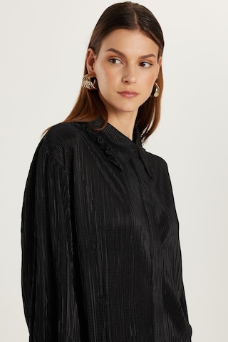 Tudors Kadın Slim Fit Dar Kesim Balon Kol Dokulu Siyah Gömlek-33990 Siyah