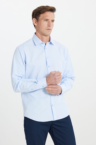 AC&Co / Altınyıldız Classics Erkek Acık Mavı Comfort Fit Geniş Kesim Klasik Yaka Pamuklu Rahat Armürlü Gömlek Acık Mavı Açık Mavi