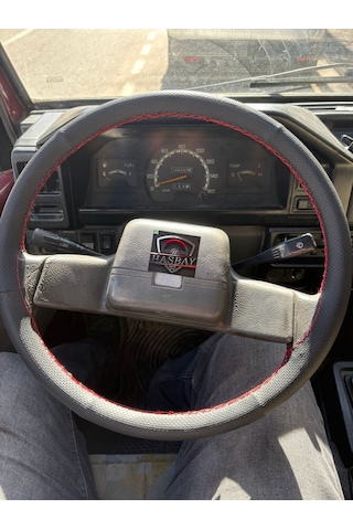 Dikişli Direksiyon Kılıfı Noktalı Deri Kırmızı Dikişli Mitsubishi L300 İçin Renkli