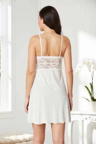 Modadua Pierre Cardin 4045 Kadife Saten Dantelli Gecelik Ve Sabahlık Takımı Ekru