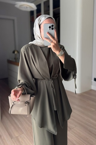Ka Hijab Kol Detaylı Dökümlü Üçlü Takım - Haki
