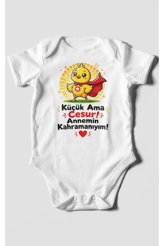 Morivokids Küçük Ama Cesur Annemin Kahramanıyım Kısa Kollu Bebek Body %100 Pamuk Beyaz