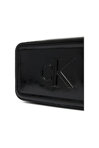 Calvin Klein Kadın Parlak Deri Fermuar Kapama Ayarlanabilir Askı Ck Yazı Desen Siyah Omuz Çantası Lv04f3331g-ub1-12117 Siyah