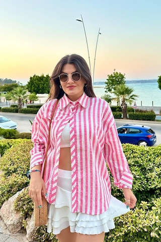 Pembe Renk Yaka Taş Detaylı Gofre Dokulu Çizgili Gömlek Pembe