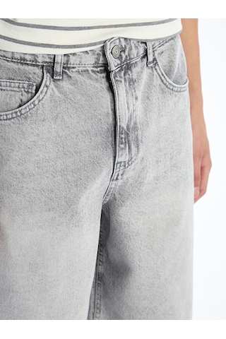 Lcw Jeans Gri Rahat Kalıp Erkek Jean Şortolon