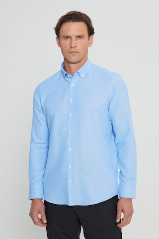 AC&Co / Altınyıldız Classics Tailored Slim Fit Dar Kesim Düğmeli Yaka Oxford Erkek Gömlek Mavi