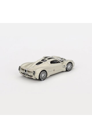Bbr-models 1:64 Bbr 2023 Pagani Utopıa Presentatıon Grıgıo Rınascımento