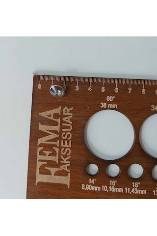 Taşlı Zümrüt Yeşil Metalize Alttan Ayaklı Abiye Düğme 1 Cm 18 Boy 11mm 20 Adet