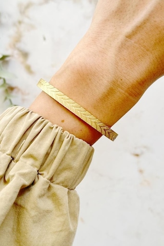 Yaprak Desenli Gold Çelik Kelepçe Bileklik Altın