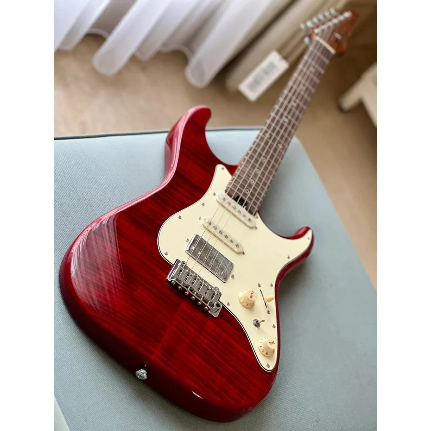 Soloking Ms-11 Classic Mkıı İn Transparent Red With 5a Flame Top Special Run W/gigbag