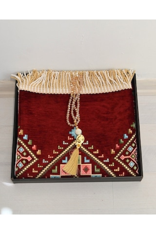 Hediyelik Seccade Tesbih Seti Kilim Desenli Kadife Astarlı Seccade, Kristal Tesbih Ve Özel Kutulu Lüks Hediye Seti Bordo