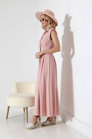 Defymoda Kadın Balık Kesiminin Asaletini Taşıyan Elbise Pembe