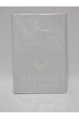 Batman Full Moon 4 Cover A Regular Stevan Subic Glow-ın-the-dark Cover İngilizce Çizgi Roman