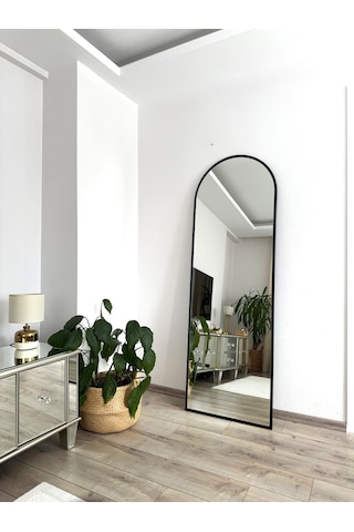 Effe Siyah Metal Çerçeveli Ayaklı Oval Boy Aynası 180x60 Cm