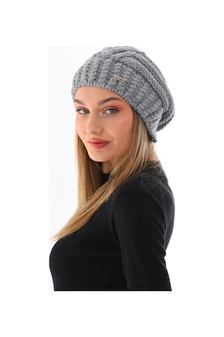 Kadın Kalın Gri Örgü Ponponlu Bere Gri
