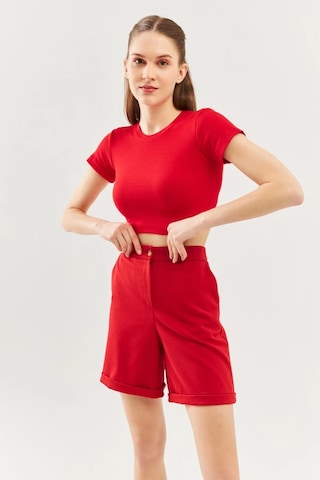 Kadın Kısa Kol Bisiklet Yaka Vücuda Oturan %100 Pamuklu Kaşkorse Esnek Crop Bluz Kırmızı