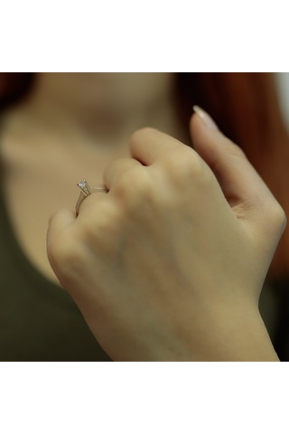 Lova D Renk 0,18 Karat Pırlanta Tektaş Yüzük - 1030042