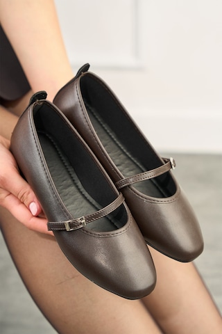 Günlük Siyah Kadın Babet Oval Burun İnce Bant Tokalı Kemer Ortopedik Ev İş Ofis Hafif Ayakkabı 113 Acı Kahve