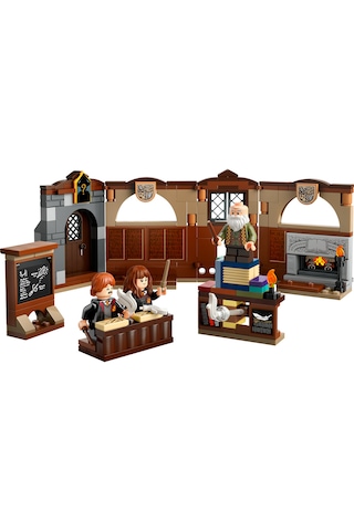 LEGO® Harry Potter™ Hogwarts™ Şatosu: Tılsım Dersi 76442 - 8 Yaş ve Üzeri Koleksiyonluk Oyuncak Yapım Seti (204 Parça)