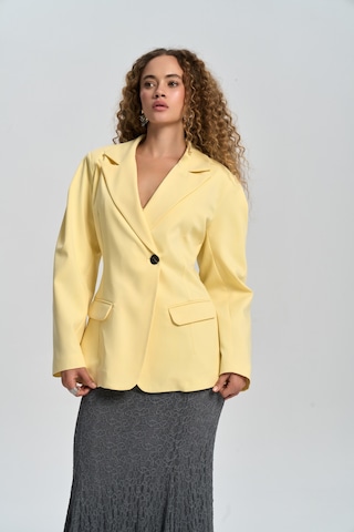 Mai Studios Co. Briella Belden Oturtmalı Sarı Blazer Sarı