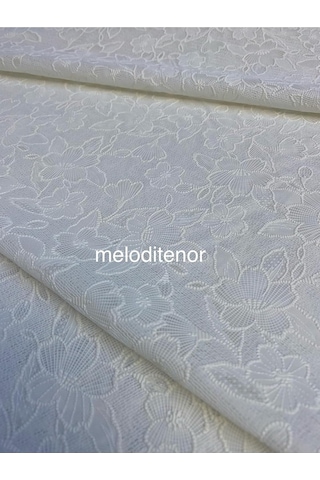 Güpür Dantel Görünümlü Kendinden Desenli Lüks Pvc Yuvarlak Muşamba Masa Örtüsü 152 Cm Krem 150 X 150 Diğer