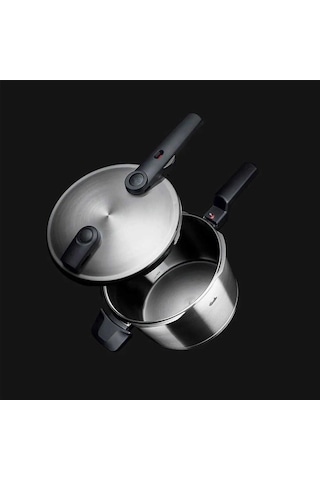 Fissler Vitaquick Premium Mat 8+4 Litre Düdüklü Tencere + Buharda Pişirme Aparatı Inox
