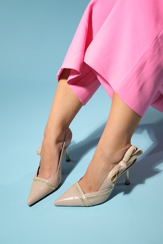 Luvishoes Glen Bej Cilt Fermuar Detaylı Kadın Yüksek Topuklu Ayakkabı Bej