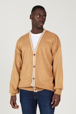 AC&Co / Altınyıldız Classics Erkek Karamel-ekru Standart Fit Normal Kesim V Yaka Triko Hırka Karamel - Ekru