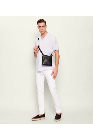 Calvin Klein Erkek Emblem Emboss Slim Omuz Çantası Siyah