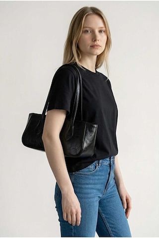 Lovelystore Kırışık Dokulu Fermuarlı Baget Kadın El Kol Ve Omuz Çantası 33x15 Siyah