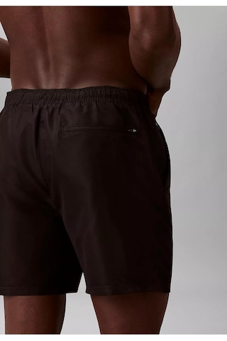 Calvin Klein Erkek Logo Baskılı Hızlı Kuruyan Kumaş Beli Lastikli Siyah Deniz Şortu Lv00n61047-ub1-13397 Siyah