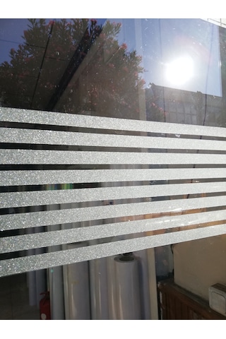 Çizgi Desenli Dekoratif Duşakabin Buzlu Cam Folyosu