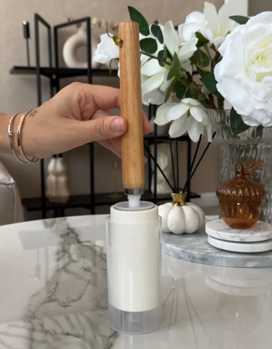 Topast Kıyafetleri Temizlemek İçin Yapışkan Rulo 231339907 Açık Renk Ahşap