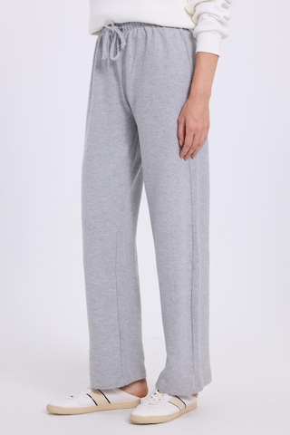 Tudors Kadın Relax Fit Rahat Kesim Beli Bağcıklı Geniş Paça Gri Pantolon-41382 Gri