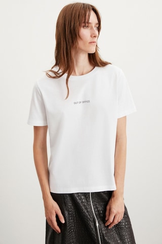 Grimelange Glenda Kadın Nakış Işlemeli Regular Fit %100 Organik Pamuklu Örme Bisiket Yakalı Beyaz T-shirt