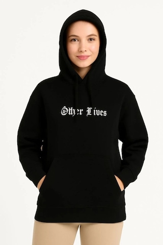 Tarz Yeri Kadın Kapüşonlu Kanguru Cepli Sweatshirt 3 İplik Pamuklu Baskılı Hoodie - Siyah