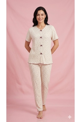 Sleeproom Yazlık Ekru Mürdüm Çiçek Desenli Kısa Kol Penye %100 Pamuk Pijama Takım Ekru Mürdüm Çıtır Çiçek
