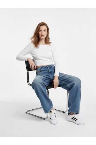 LTB Uzun Kollu Kayık Yaka Crop Beyaz Sweatshırt Beyaz
