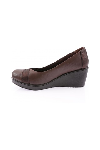 Dgn 651-22k Kadin Dolgu Taban Comfort Ayakkabi Kahverengi