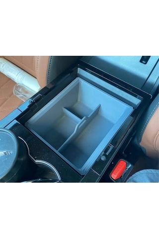 Keçe Kaplı Chery Tiggo 8 Pro Kolçak Içi Düzenleyici Usb Delikli -