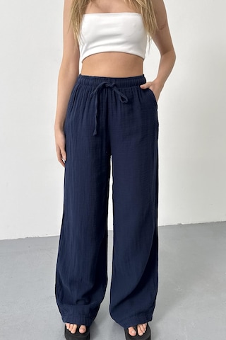 Jee Lee Kadın Beli Ayarlanabilir Çift Cepli Bol Paça Pantolon Lacivert - 26y 4010 Lacivert