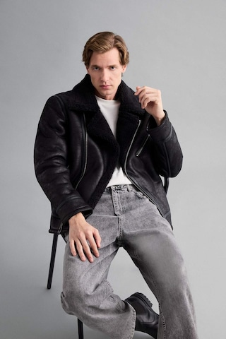 Defacto Slim Fit Dar Kesim Suni Kürk Astarlı Fermuarlı Cepli Süet Deri Kışlık Ceket Mont C5636ax25wnbk27 Siyah-bk27