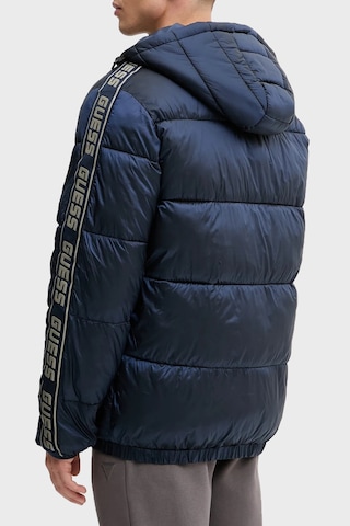 Guess Arlo Kapitoneli Regular Fit Kapüşonlu Şişme Mont Z5bl17wo06ı Erkek Mont Z5bl17 Wo06ı G7r1 Mavi