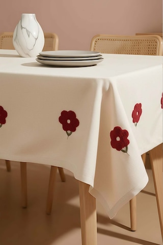 Florita Vişne Punch İşlemeli Dertsiz Leke Tutmaz Masa Örtüsü 160x220 Cm Bej