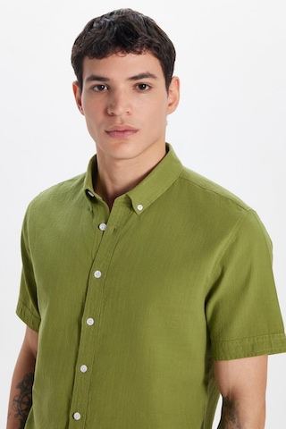 Tudors Erkek Slim Fit Dar Kesim Kısa Kollu %100 Pamuk Keten Doku Haki Düğmeli Yaka Gömlek-32811 Haki