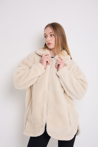 Kadın Ekru Peluş Rüzgar Geçirmez Welsoft Çift Cepli Kışlık Mont Kaban Ekru