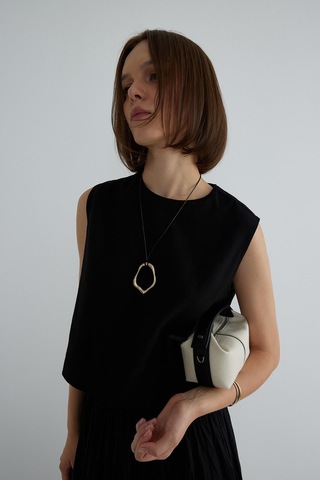 Suud Collection Siyah Lavin Sıfır Kol Keten Bluz